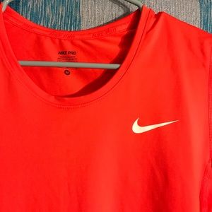 NIKE T SHIRT